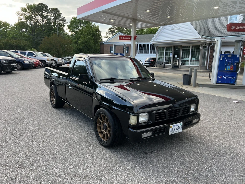 1993 Nissan Frontier - Image 5 of 31