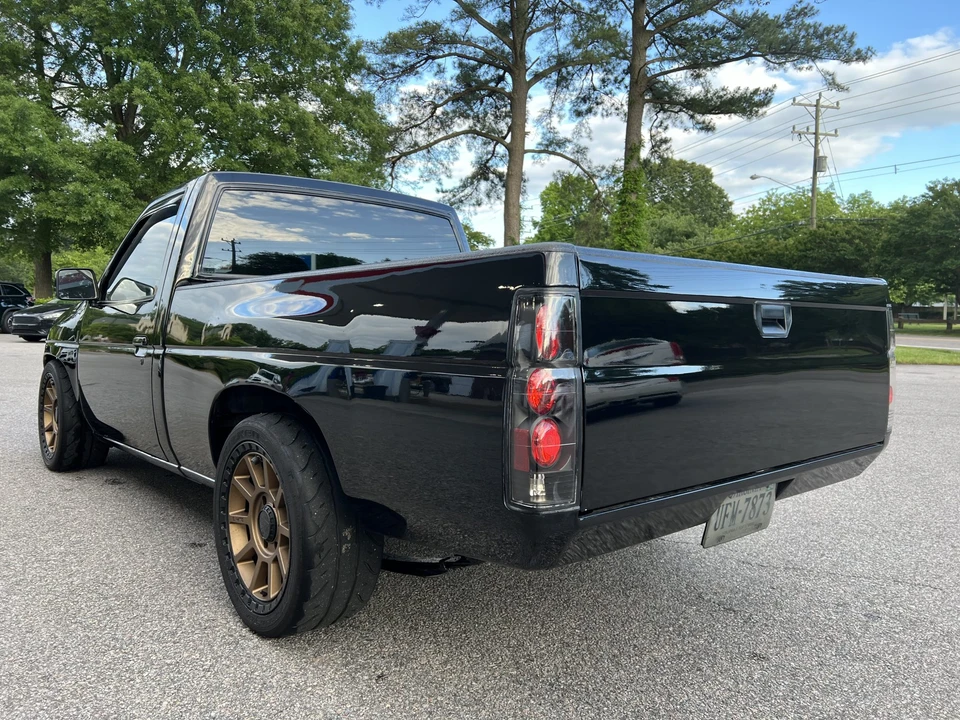 1993 Nissan Frontier - Image 13 of 31