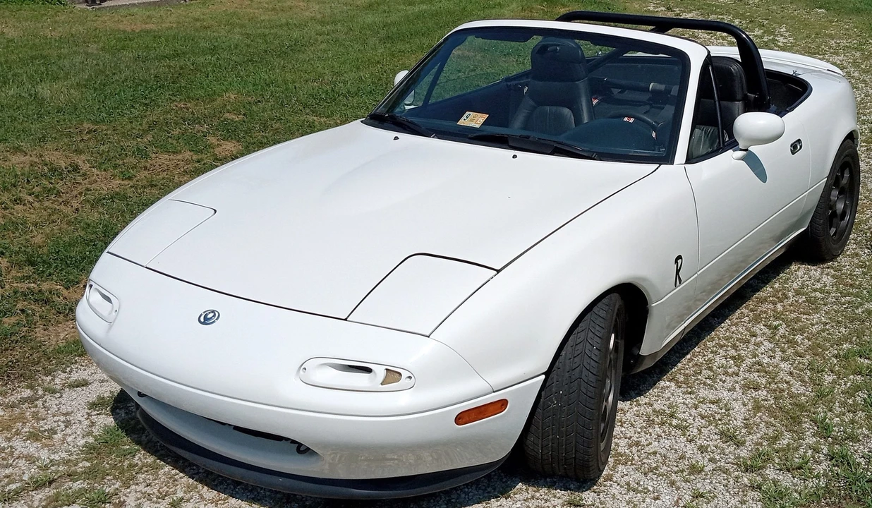 1997 Mazda NA MX-5 Miata - Image 2 of 31