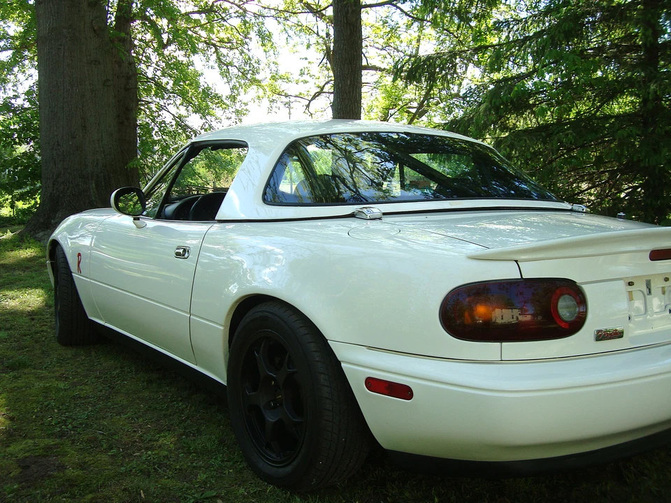 1997 Mazda NA MX-5 Miata - Image 15 of 31