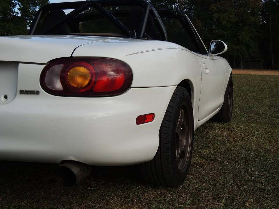 1999 Mazda NB MX-5 Miata - Image 25 of 31