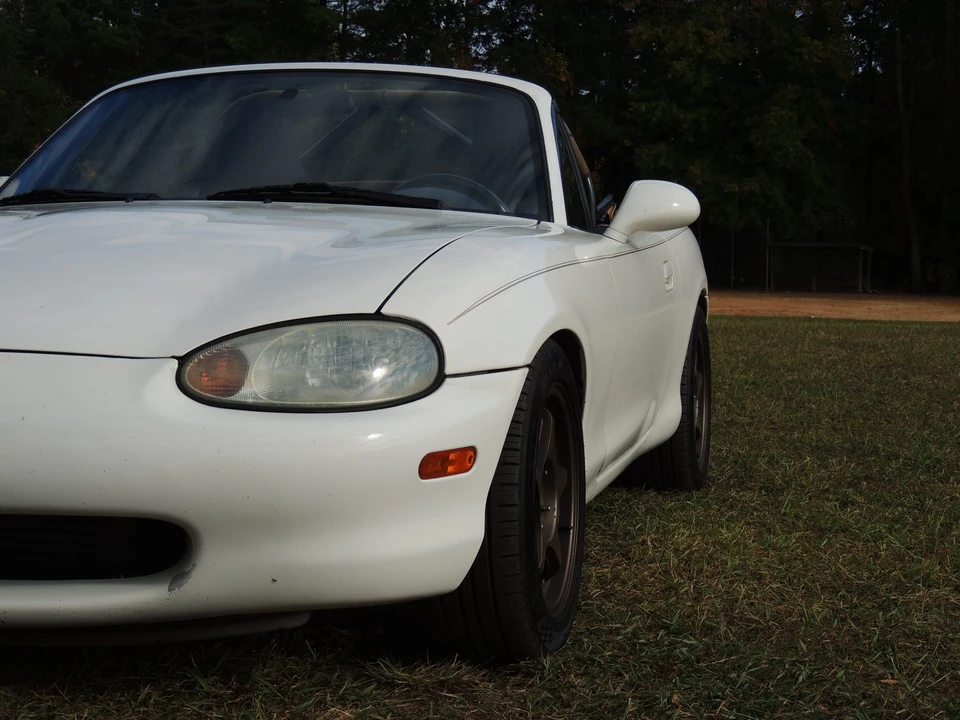 1999 Mazda NB MX-5 Miata - Image 16 of 31