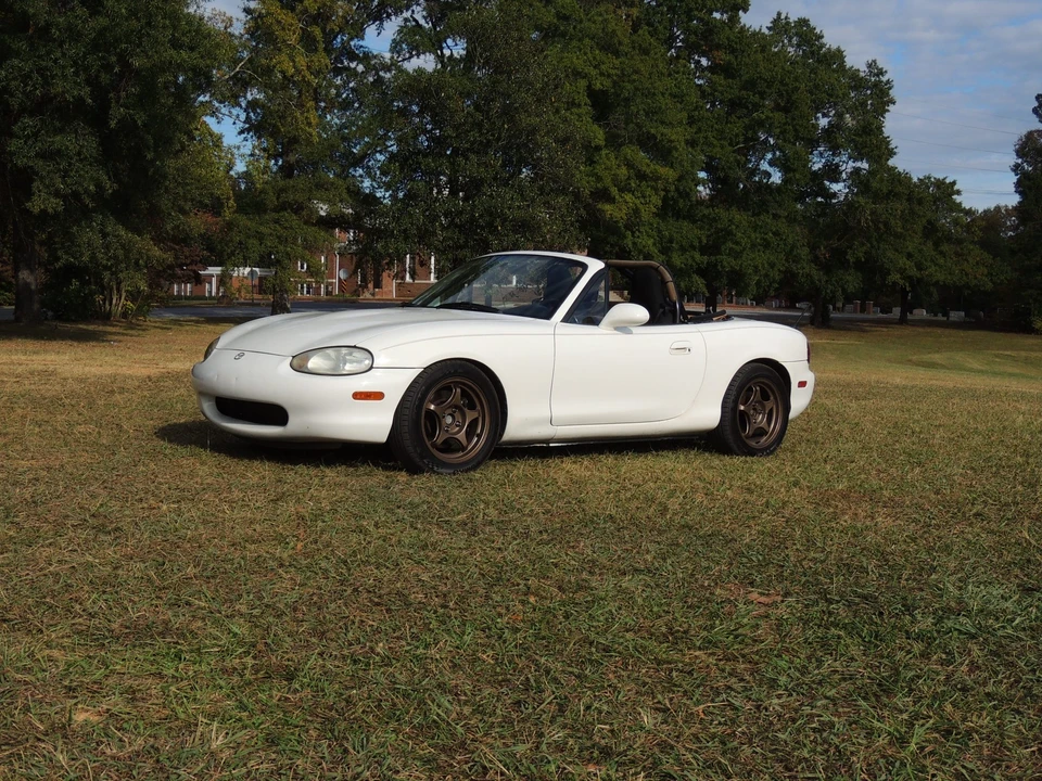 1999 Mazda NB MX-5 Miata - Image 2 of 31