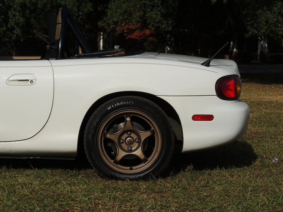 1999 Mazda NB MX-5 Miata - Image 19 of 31
