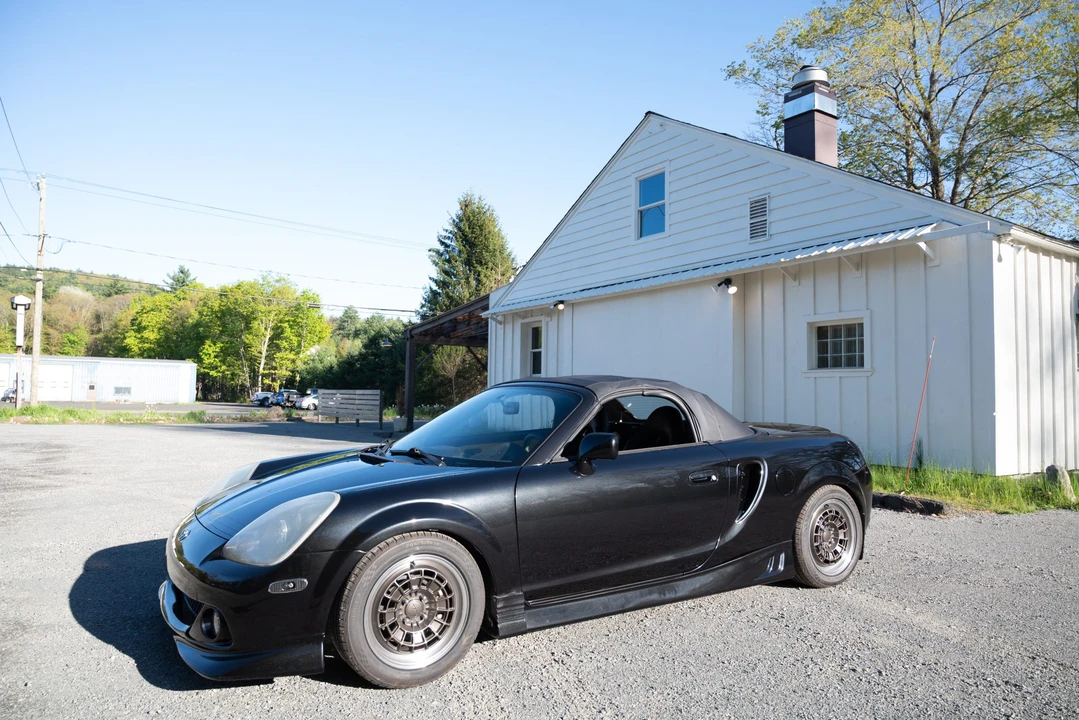 2003 Toyota MR2 Spyder/MR-S - Image 2 of 31
