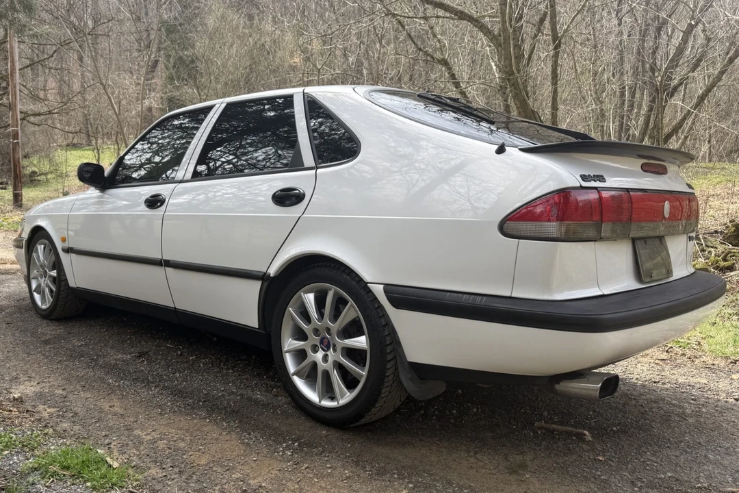 1997 Saab 900 2nd Gen - Image 2 of 7