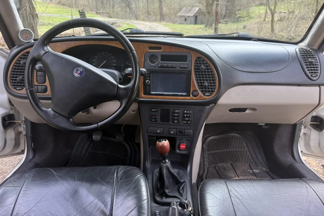 1997 Saab 900 2nd Gen - Image 5 of 7