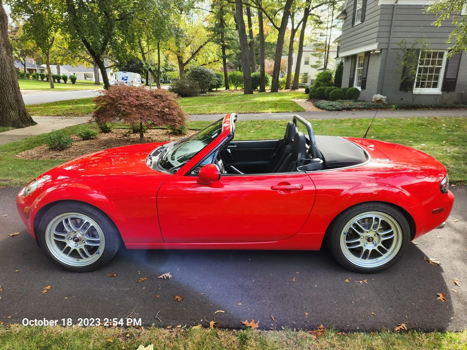 2006 Mazda NC MX-5 Miata - Image 25 of 31