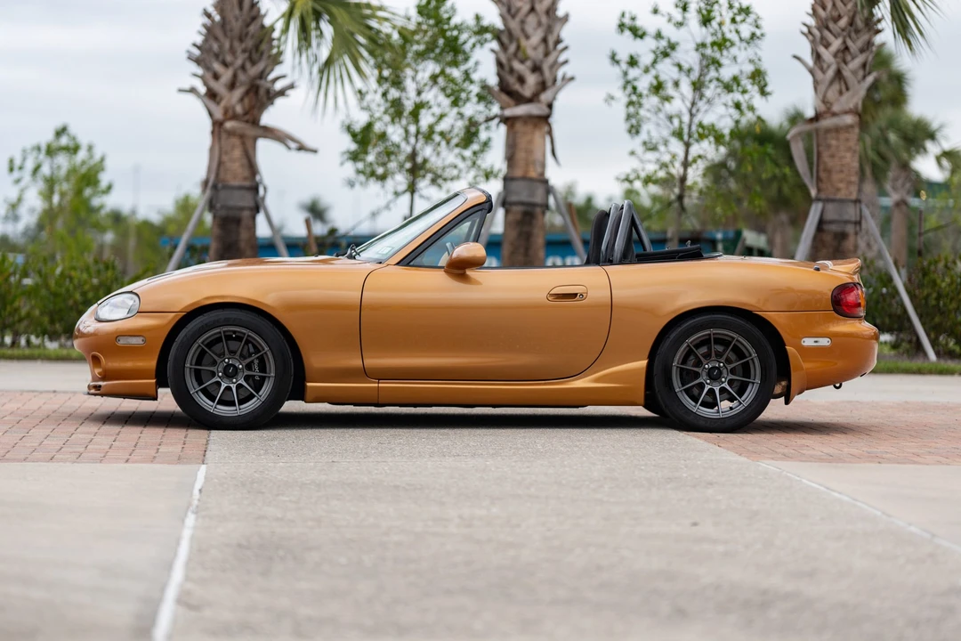 2000 Mazda NB MX-5 Miata - Image 9 of 31