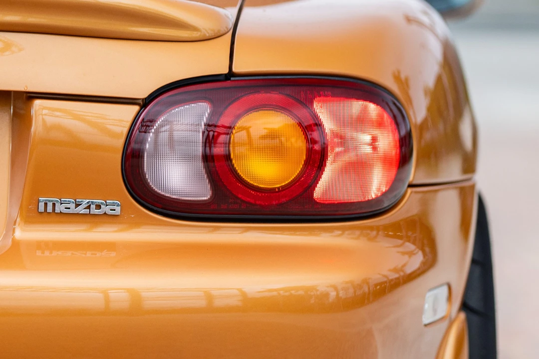 2000 Mazda NB MX-5 Miata - Image 23 of 31