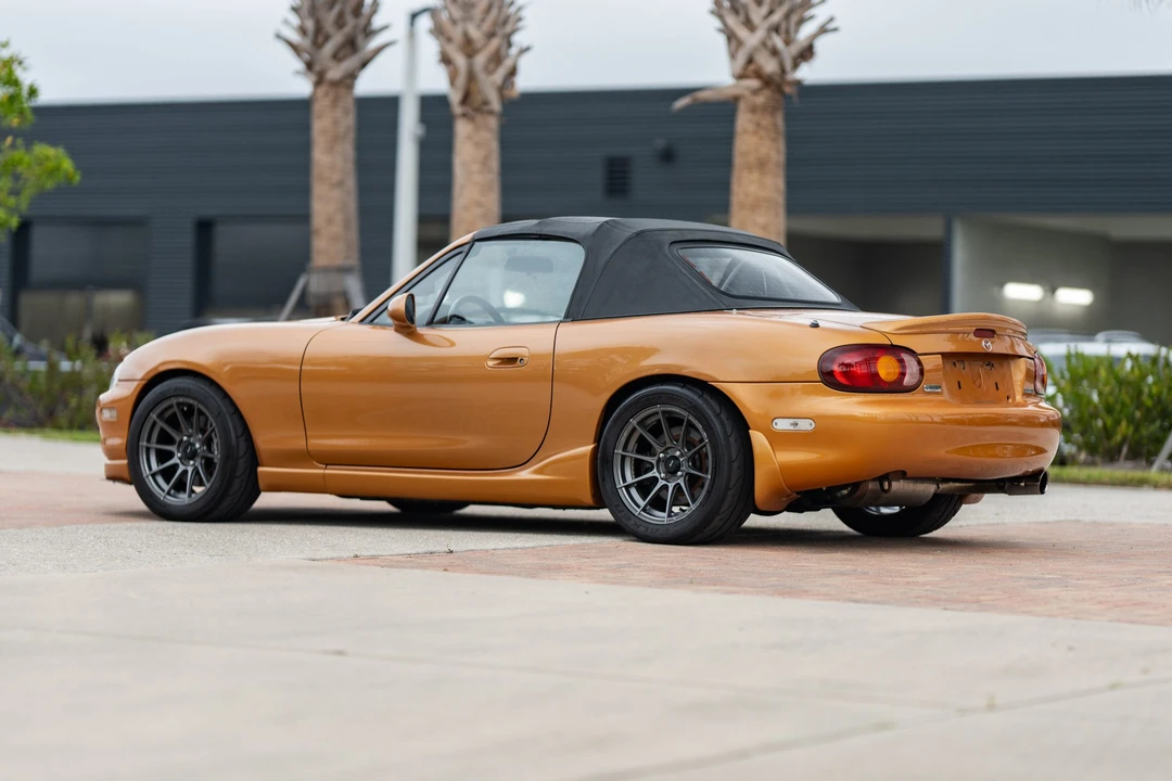 2000 Mazda NB MX-5 Miata - Image 16 of 31