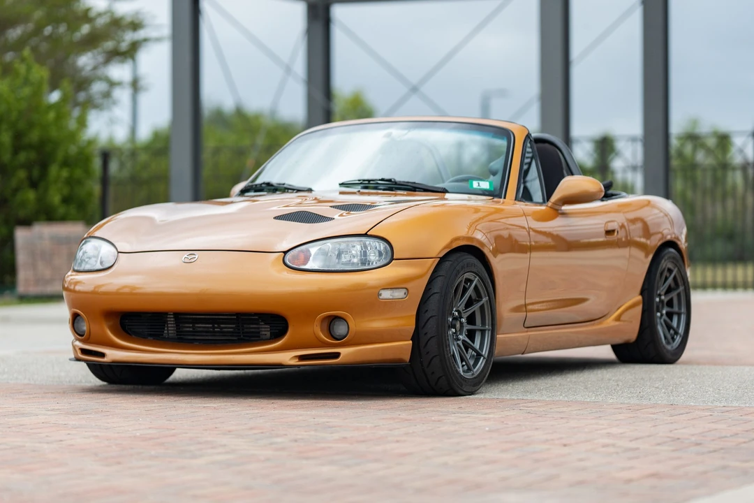 2000 Mazda NB MX-5 Miata - Image 2 of 31