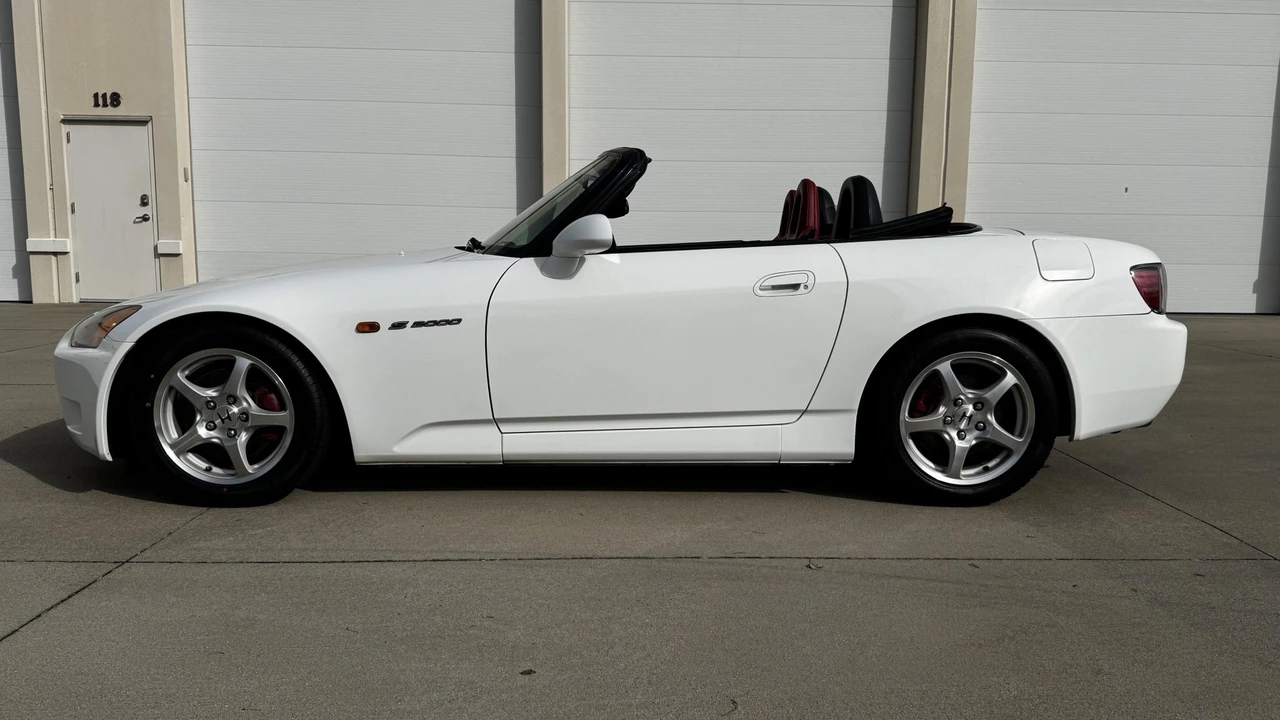 2001 Honda AP1 S2000 - Image 6 of 31
