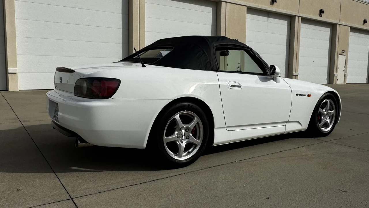 2001 Honda AP1 S2000 - Image 23 of 31