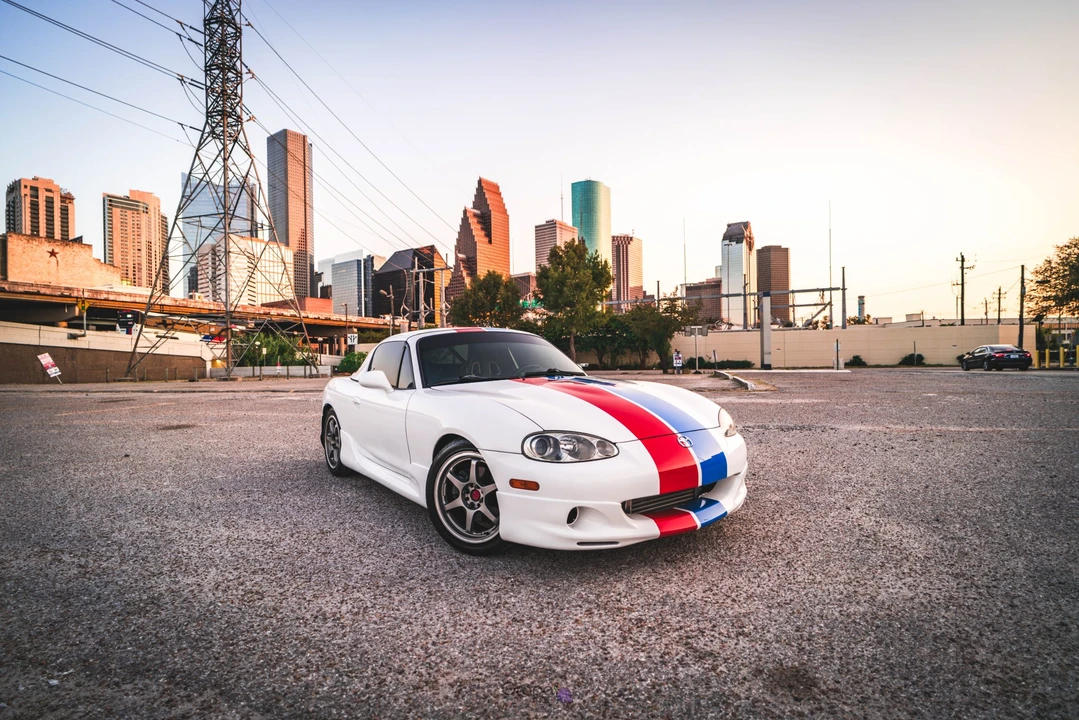 2001 Mazda NB MX-5 Miata - Image 6 of 31