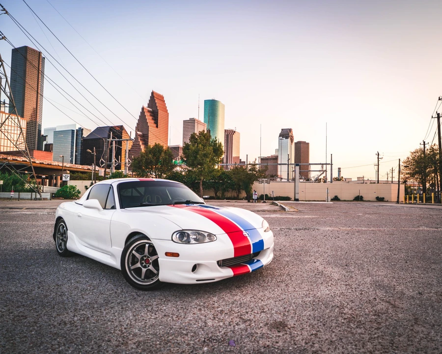 2001 Mazda NB MX-5 Miata - Image 8 of 31