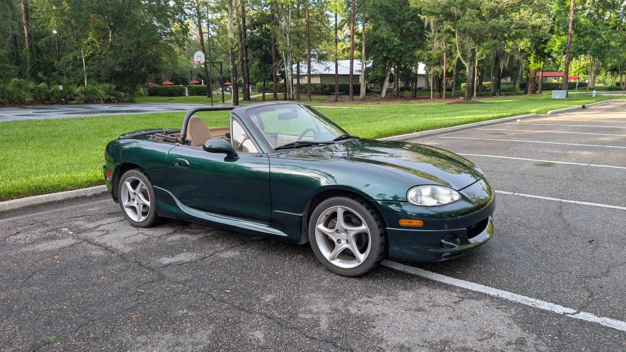 2001 Mazda NB MX-5 Miata - Image 2 of 31
