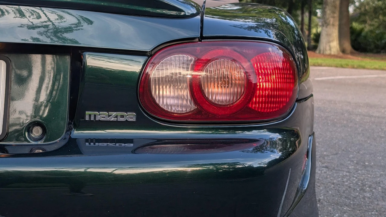 2001 Mazda NB MX-5 Miata - Image 25 of 31