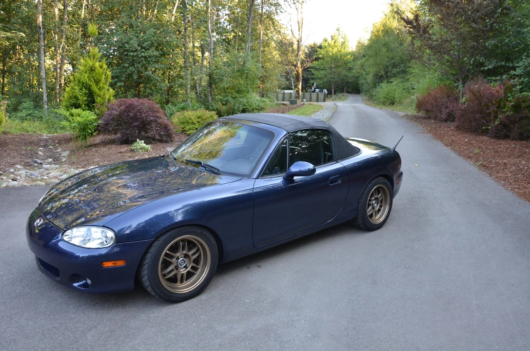 2002 Mazda NB MX-5 Miata - Image 2 of 31