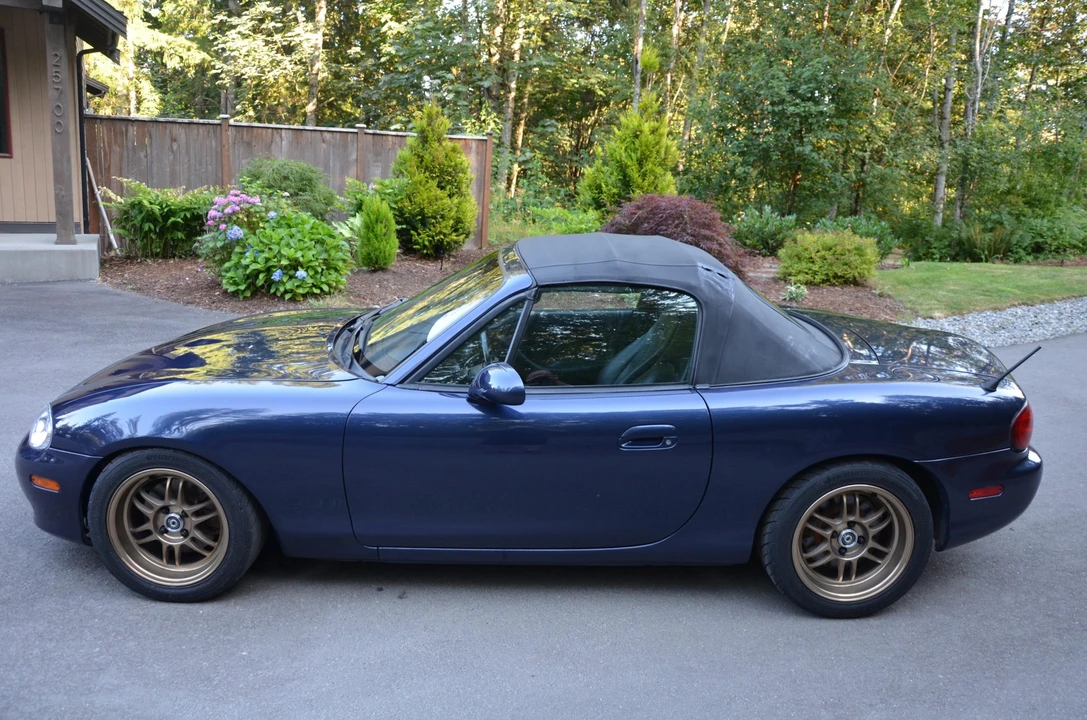 2002 Mazda NB MX-5 Miata - Image 18 of 31