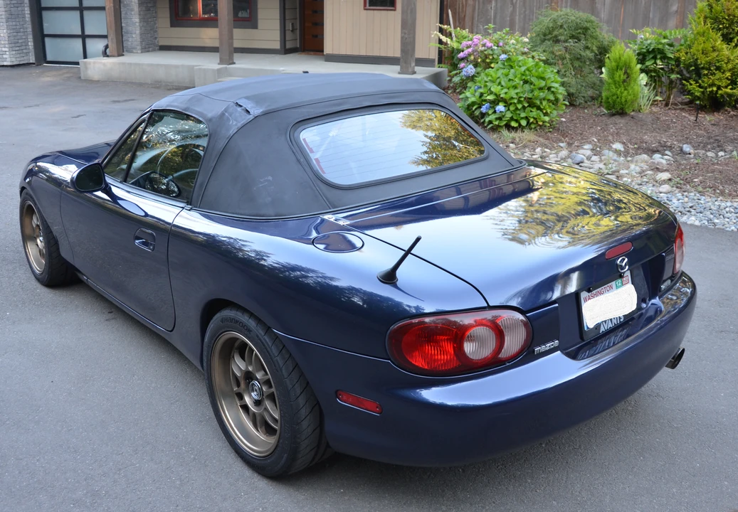 2002 Mazda NB MX-5 Miata - Image 16 of 31