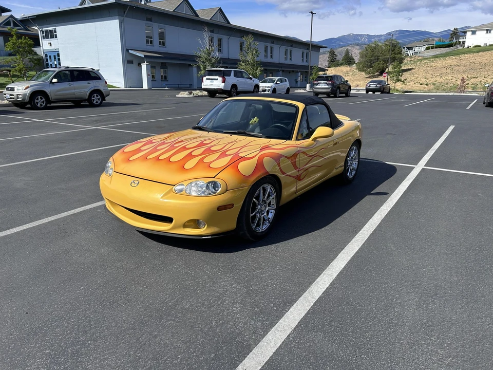 2002 Mazda NB MX-5 Miata - Image 4 of 31