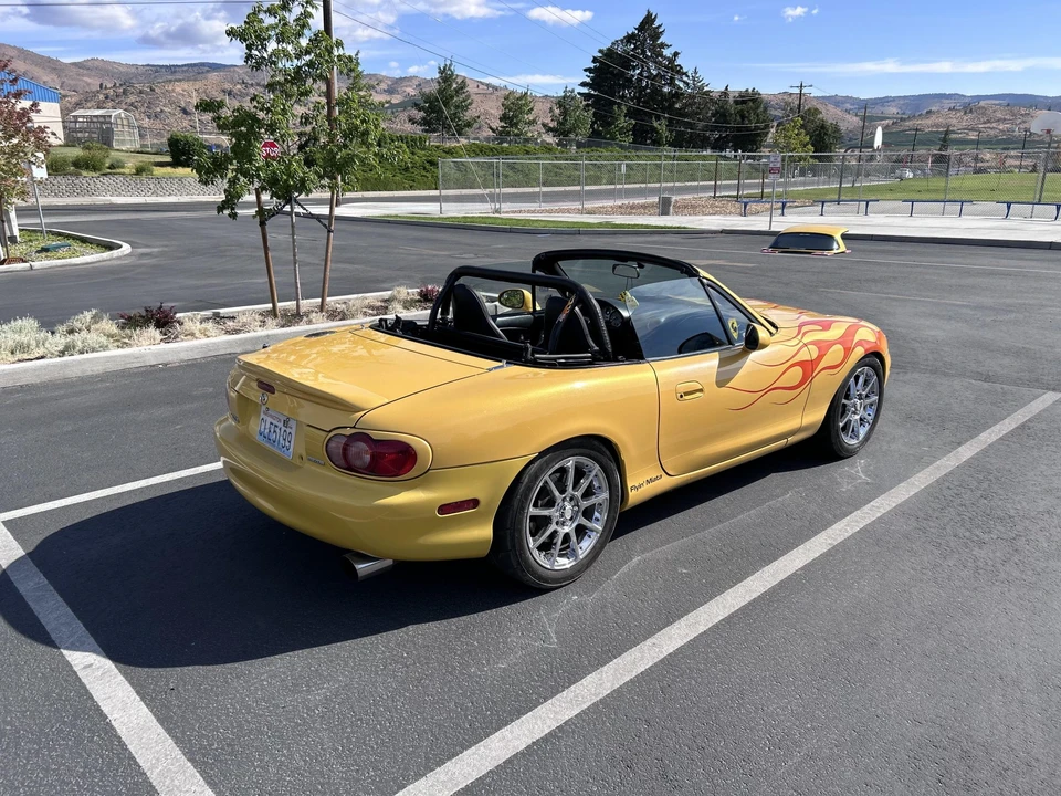 2002 Mazda NB MX-5 Miata - Image 10 of 31