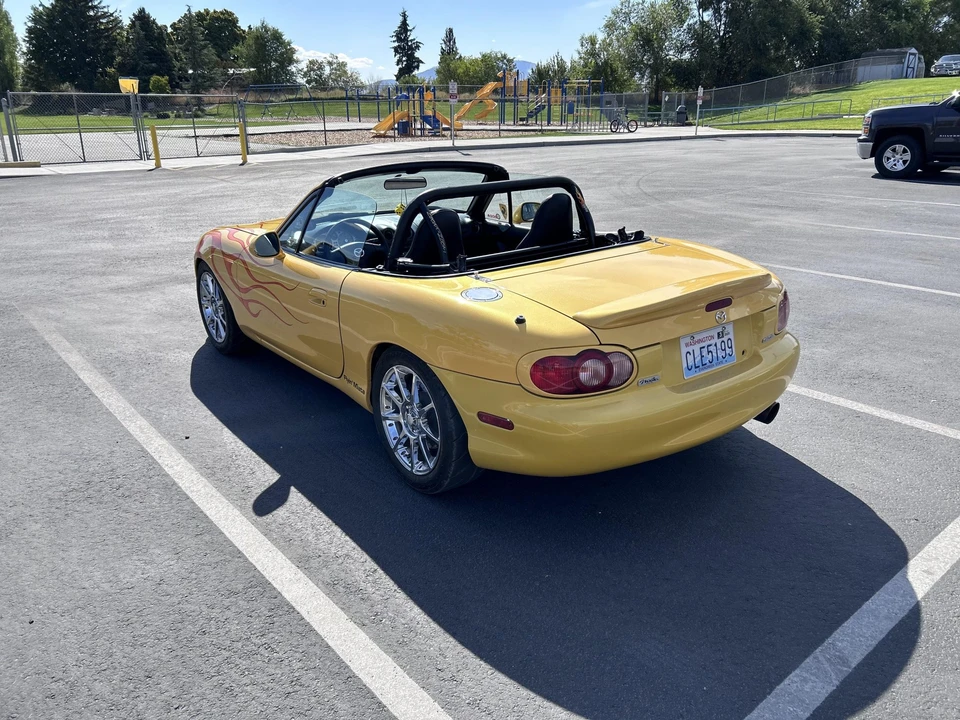 2002 Mazda NB MX-5 Miata - Image 7 of 31