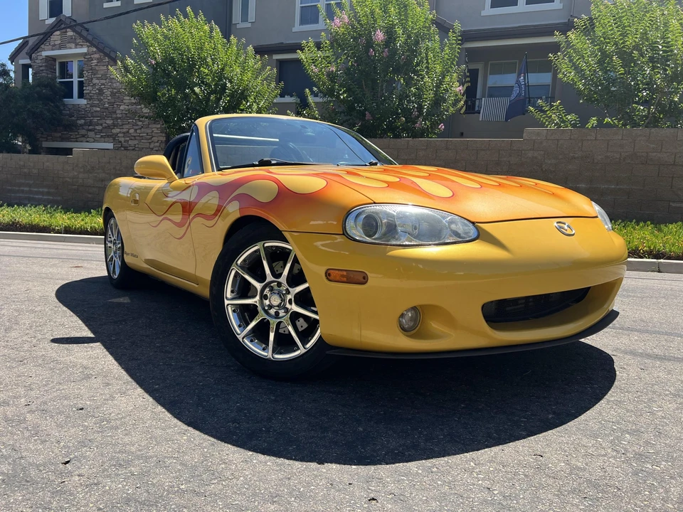 2002 Mazda NB MX-5 Miata - Image 2 of 31