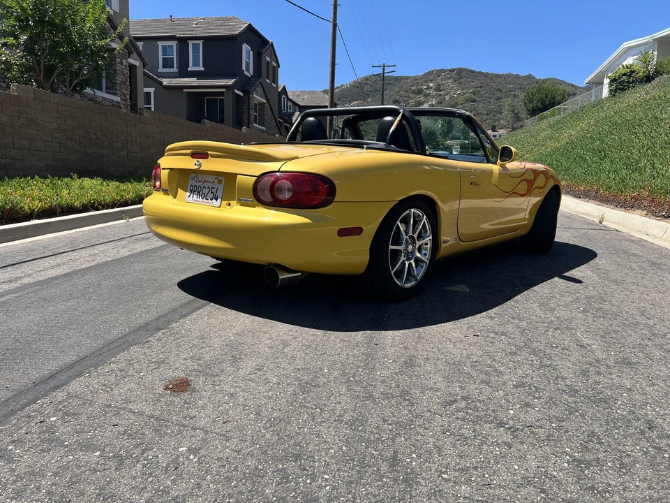 2002 Mazda NB MX-5 Miata - Image 4 of 31
