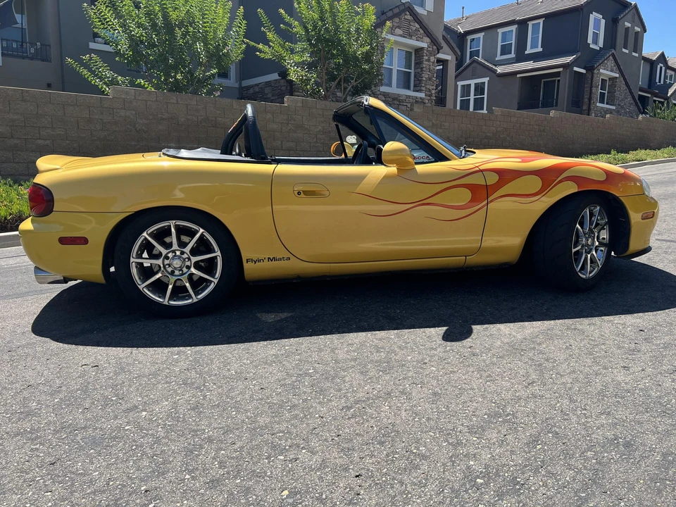 2002 Mazda NB MX-5 Miata - Image 3 of 31
