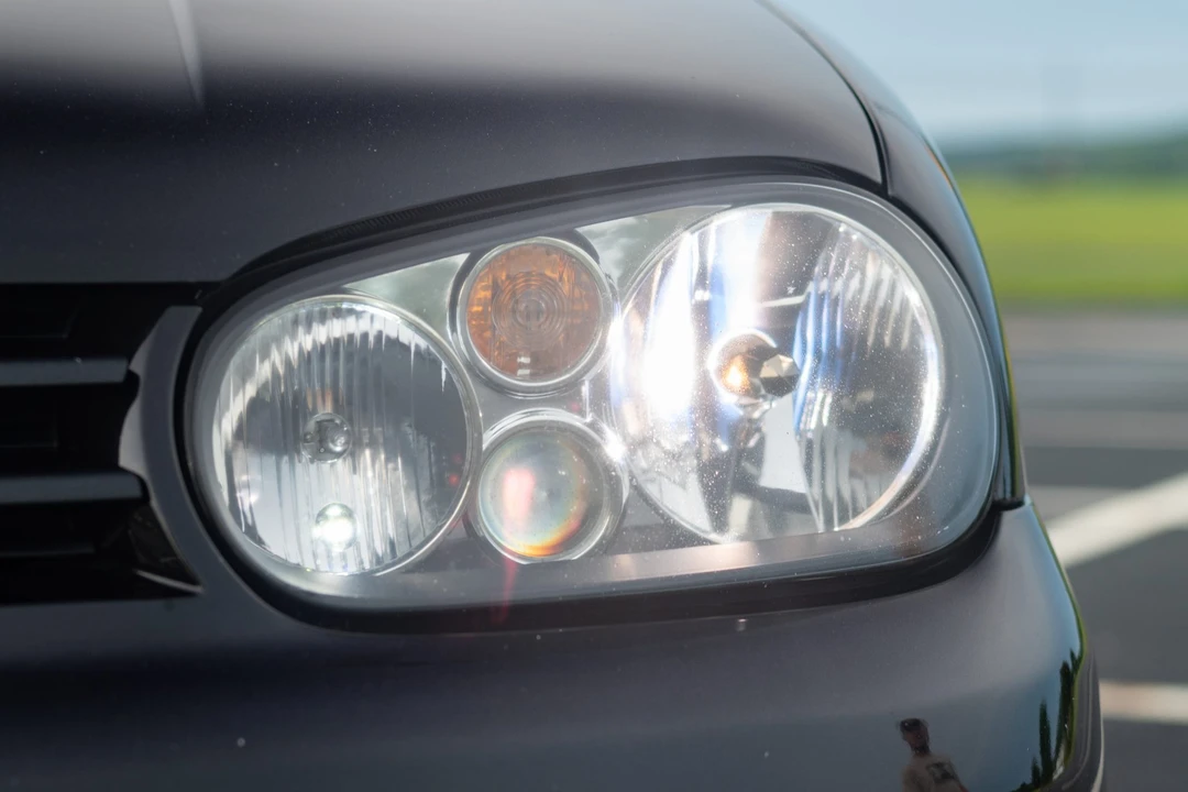 2004 Volkswagen R32 Mk4 - Image 11 of 31