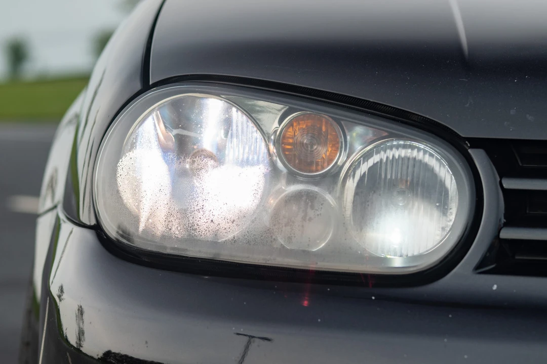 2004 Volkswagen R32 Mk4 - Image 12 of 31