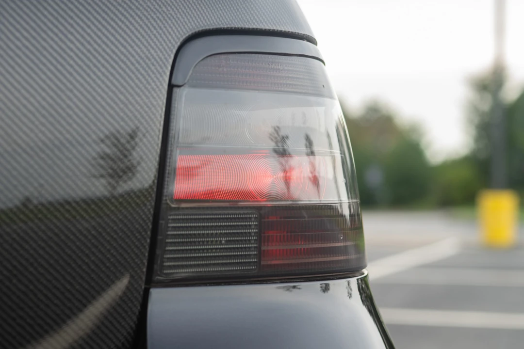 2004 Volkswagen R32 Mk4 - Image 27 of 31