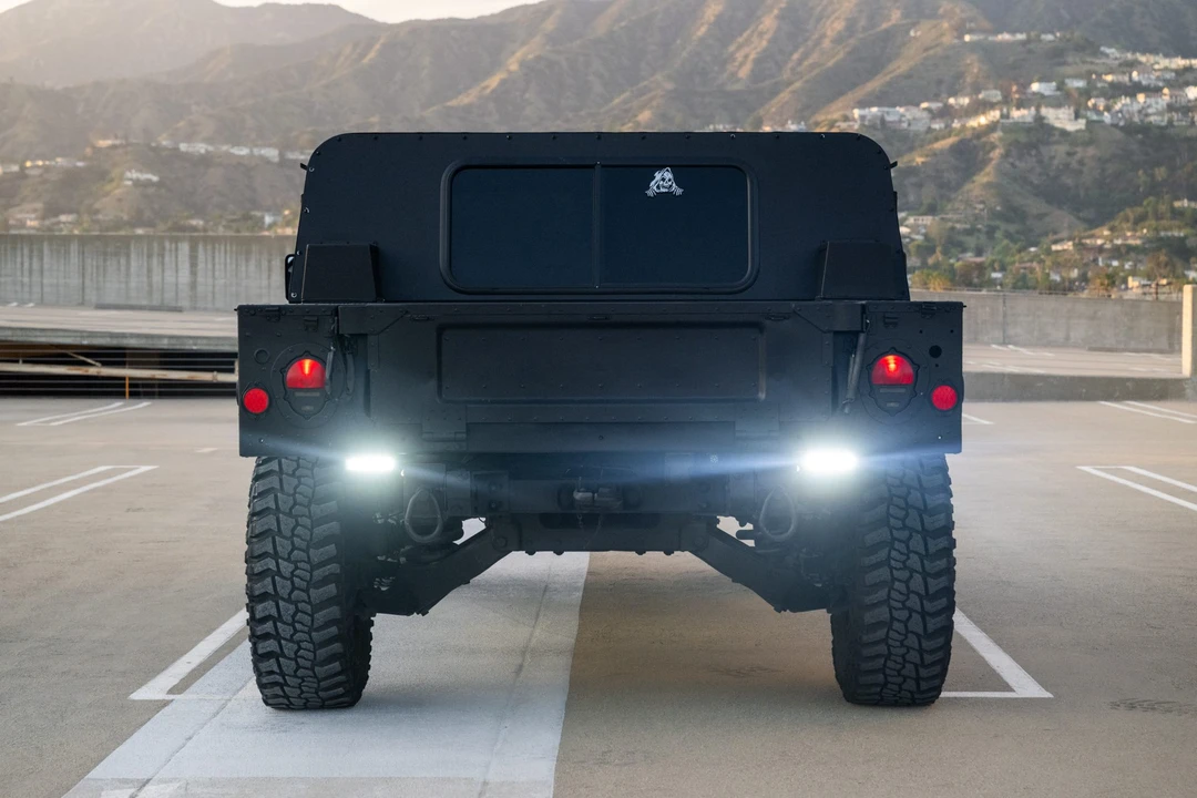 2005 Hummer HMMWV - Image 11 of 31