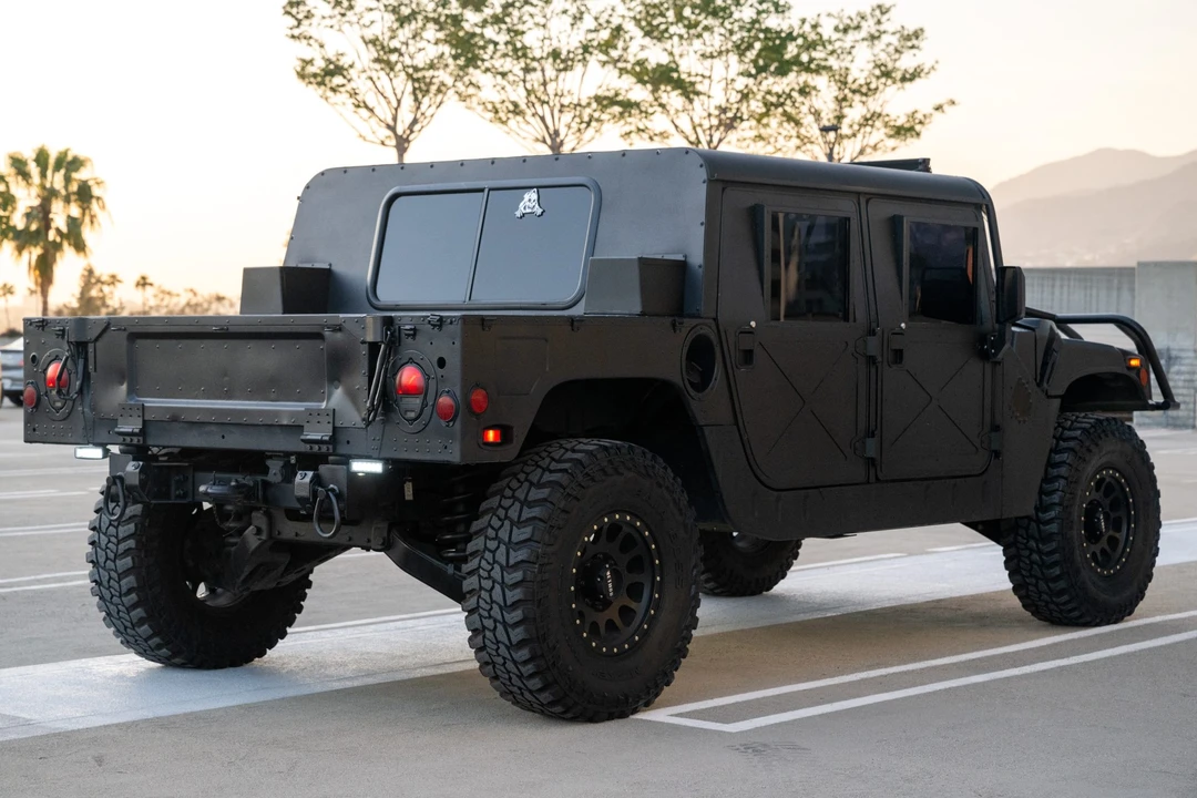 2005 Hummer HMMWV - Image 6 of 31