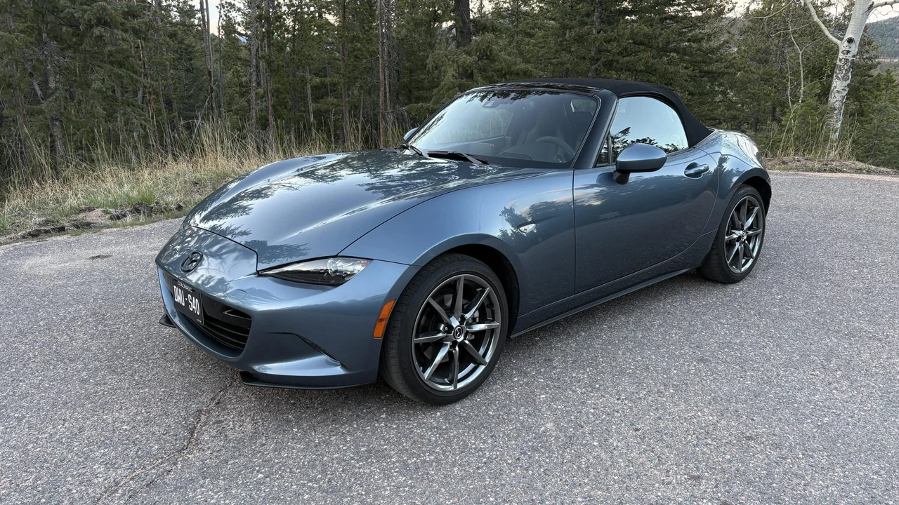 2017 Mazda ND MX-5 Miata - Image 14 of 31