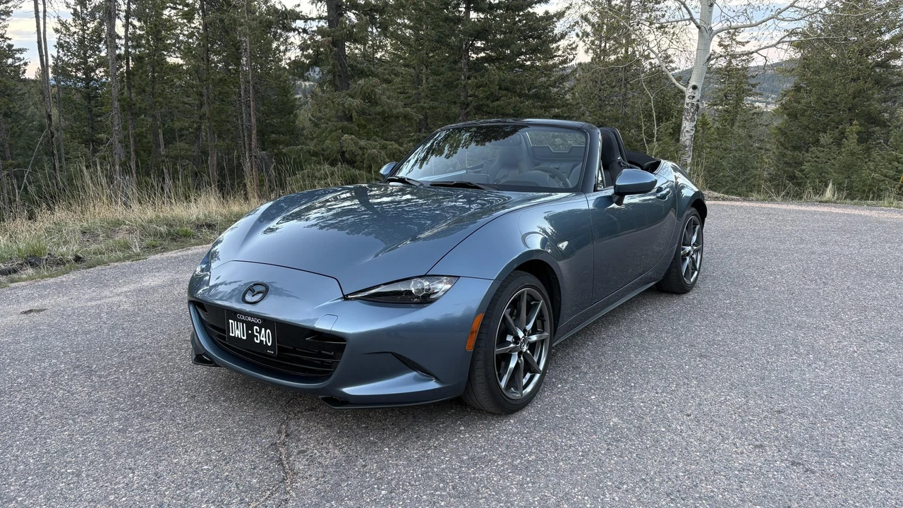 2017 Mazda ND MX-5 Miata - Image 2 of 31