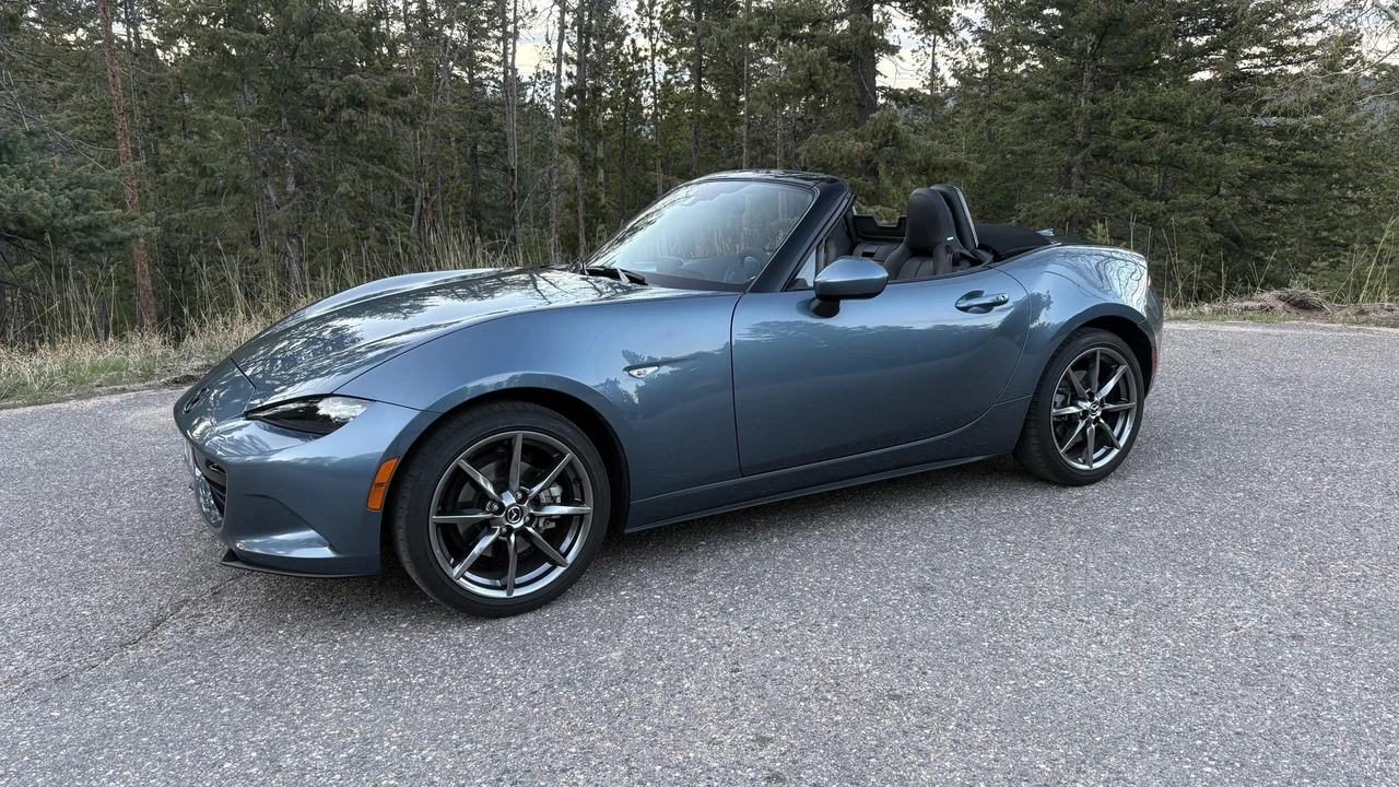 2017 Mazda ND MX-5 Miata - Image 13 of 31