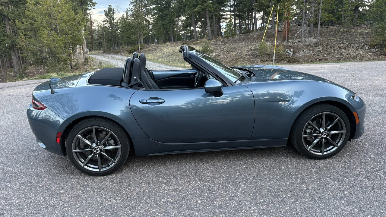 2017 Mazda ND MX-5 Miata - Image 6 of 31