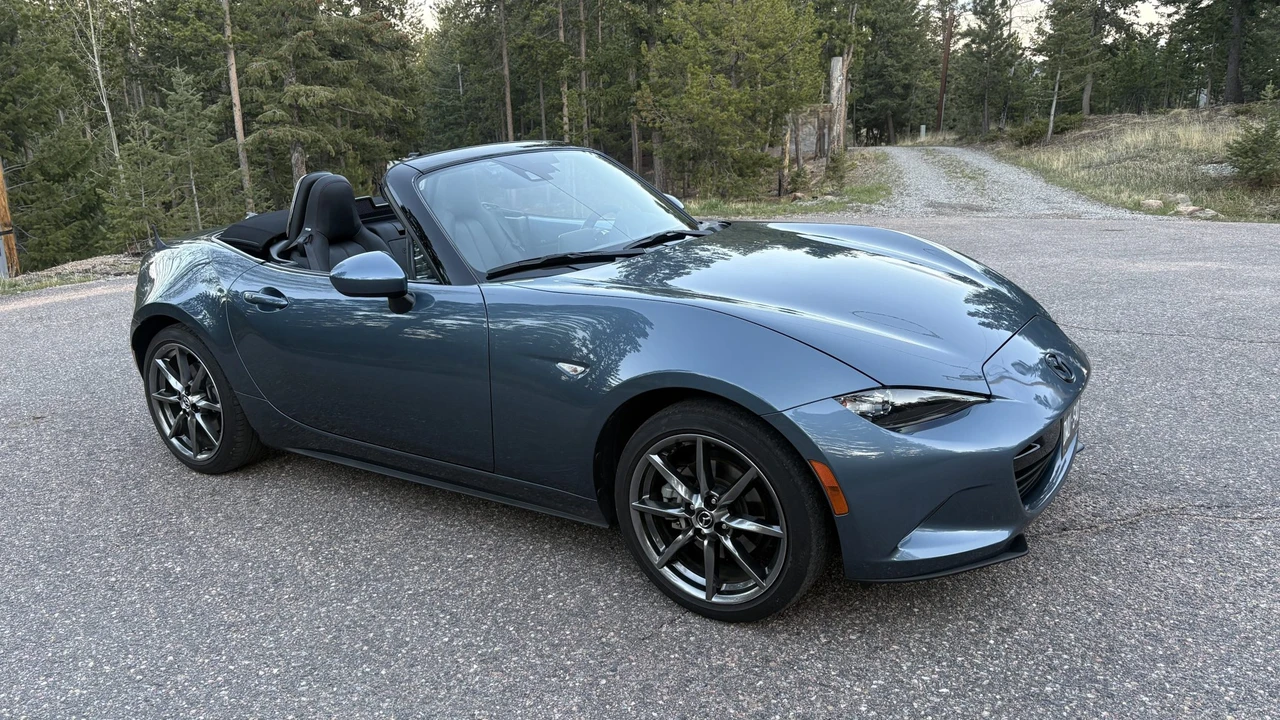 2017 Mazda ND MX-5 Miata - Image 5 of 31