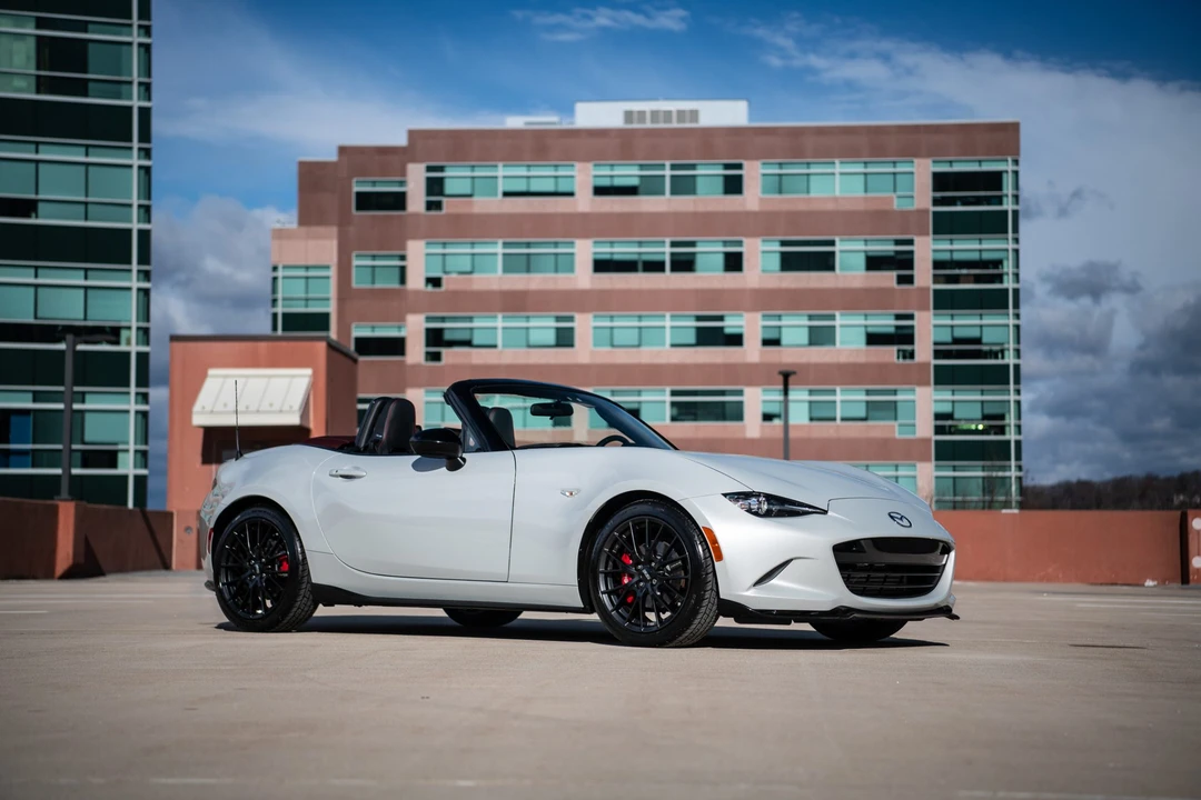 2018 Mazda ND MX-5 Miata - Image 5 of 31
