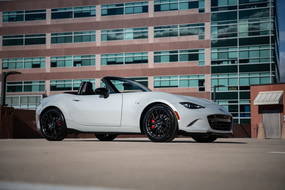 2018 Mazda ND MX-5 Miata - Image 8 of 31