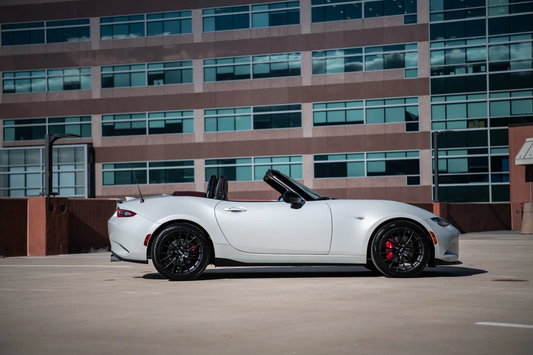 2018 Mazda ND MX-5 Miata - Image 11 of 31