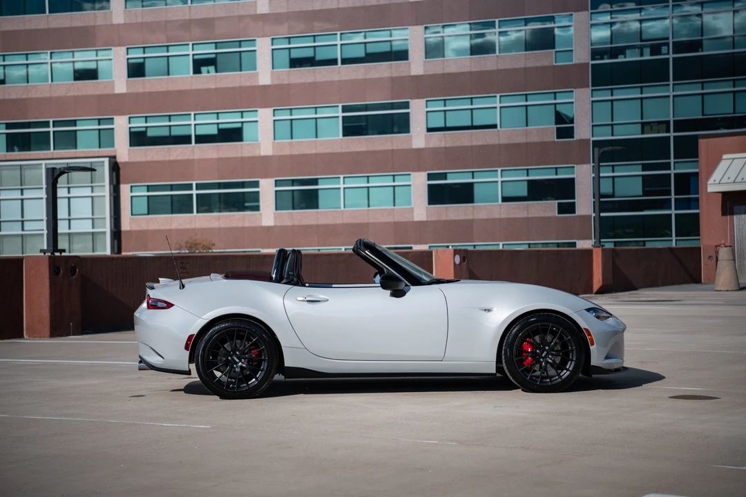 2018 Mazda ND MX-5 Miata - Image 9 of 31