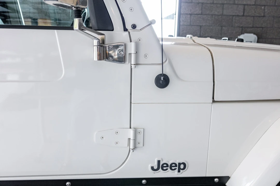 1999 Jeep TJ Wrangler - Image 17 of 31