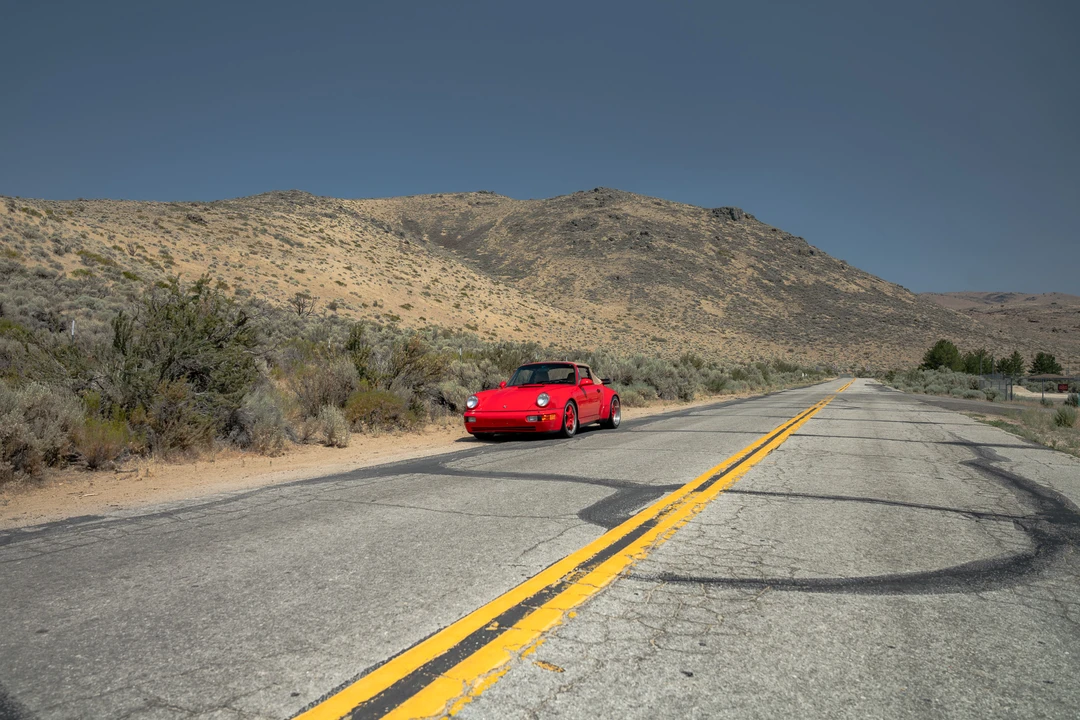 1990 Porsche 964 Carrera 4 - Image 8 of 31