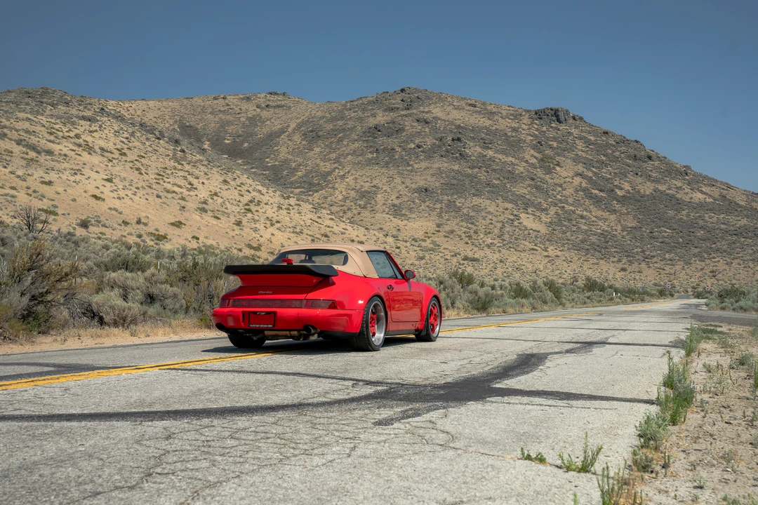 1990 Porsche 964 Carrera 4 - Image 24 of 31