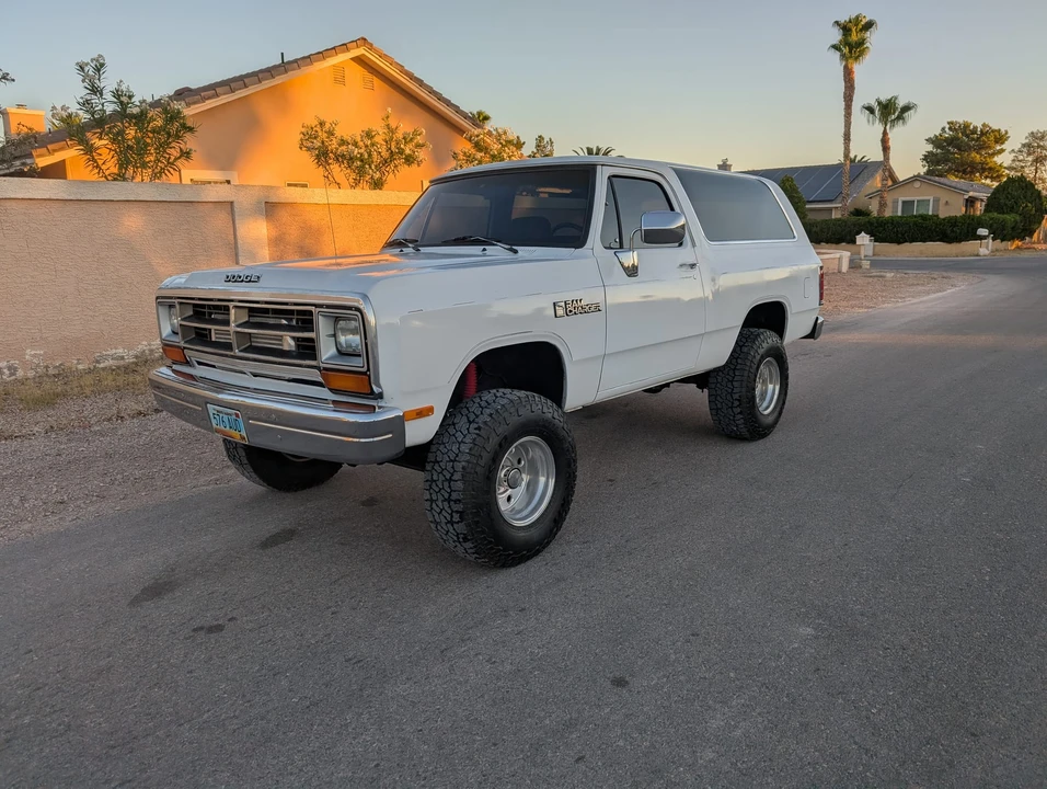 1989 Dodge Ramcharger - Image 5 of 31