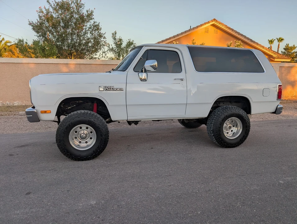 1989 Dodge Ramcharger - Image 28 of 31